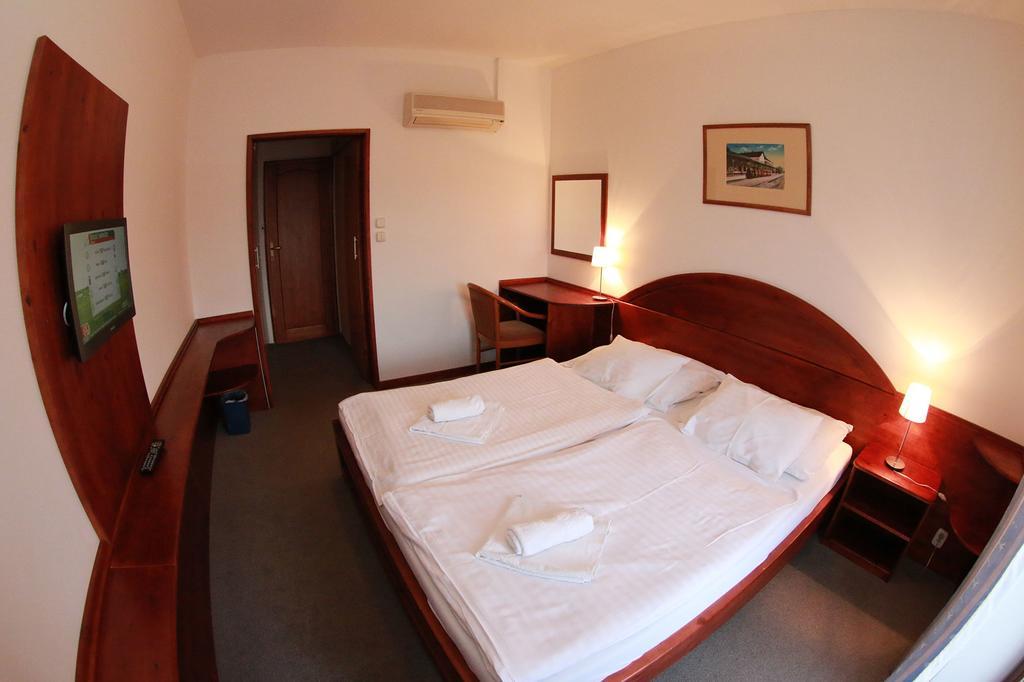 Hotel St.Florian Štúrovo Dış mekan fotoğraf
